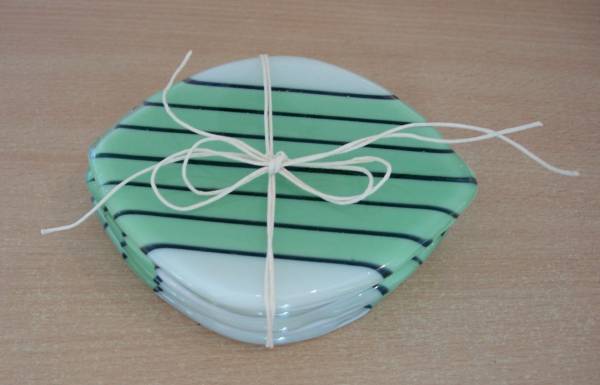 - a , Glass Sculpture by Lindsay Telling, measuring 11 x 14 cm (H x W) £36